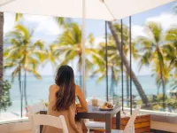 Waikiki Beach Marriott Resort & Spa Hotels near Waikīkī Shell