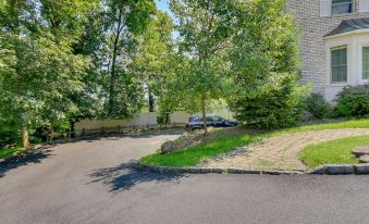 Cozy Cedar Grove Apartment w/ Shared Pool & Patio!