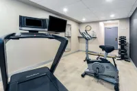 Super 8 by Wyndham Cornwall on - Gym