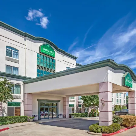 Holiday Inn Express & Suites ARLINGTON NORTH – STADIUM AREA by IHG