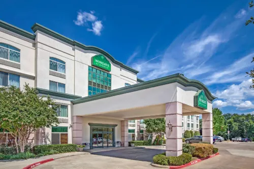 Holiday Inn Express & Suites ARLINGTON NORTH – STADIUM AREA by IHG - 3-Star