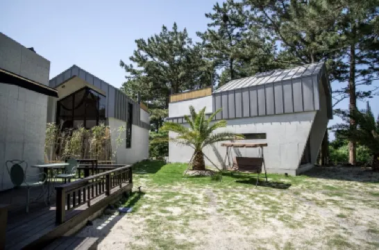 Jeju Private Pension la Reserve Gamseong Pension セファビーチ周辺のホテル