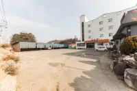 Anseong Bukingham Hotels near Seoil Farm