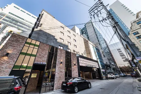 Uijeongbu XYM Premium Hotel