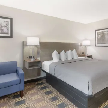 Quality Inn Newton at I-80
