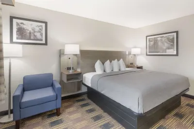 Quality Inn Newton at I-80 Hotels near Iowa Speedway