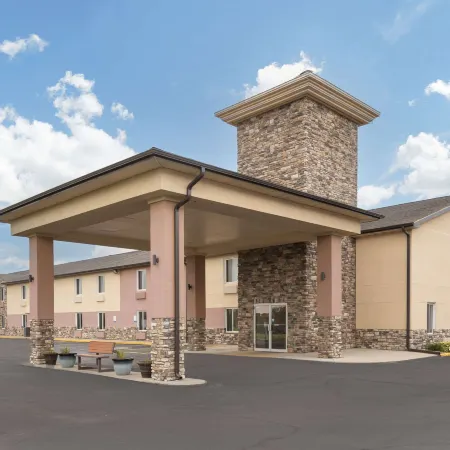 Quality Inn Newton at I-80