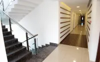 Hotel Bkm International - parking