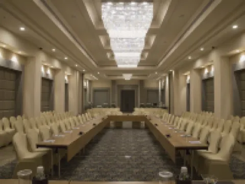 Efcee Sarovar Premiere Bhavnagar Hotels in Bhavnagar