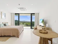 Fourteen at Mullet Bay