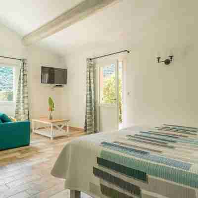 Logis Hôtel le Pradinas Rooms