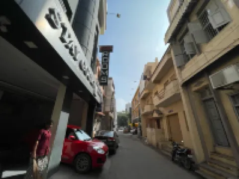 Stay Court - Business Class Hotel - Near Central Railway Station โรงแรมในเจนไน