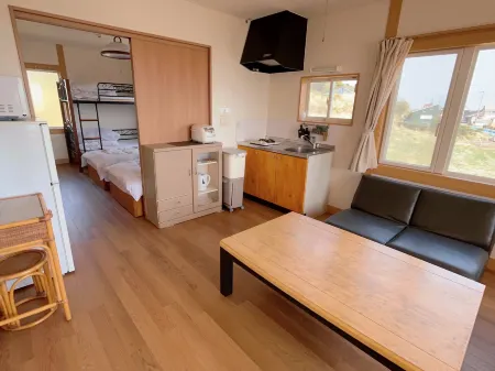 Palm Village Отели рядом с достопримечательностью «Nojimasaki Lighthouse»