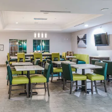 La Quinta Inn & Suites by Wyndham Tomball
