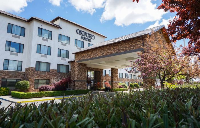 Oxford Suites Chico