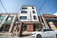 Changwon Jinhae Hotel Sheja 餘佐川附近的飯店