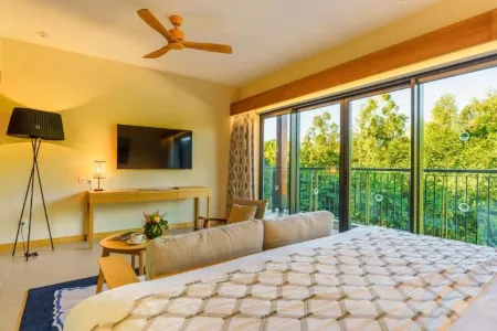 Ocean's Creek Beach Hotel