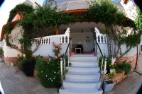 Hotel Vila Alvin & Apartments Hotels in 