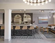 โรงแรมเวอร์จิเนีย ซานตาบาร์บารา เทเพรสทรี คอลเลกชัน บาย ฮิลตัน - ที่มีบาร์