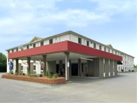 ซุปเปอร์ 8 บายวินด์แฮม แทร์โฮต โรงแรมใน