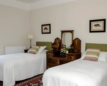 The Lions Hotels in Newark