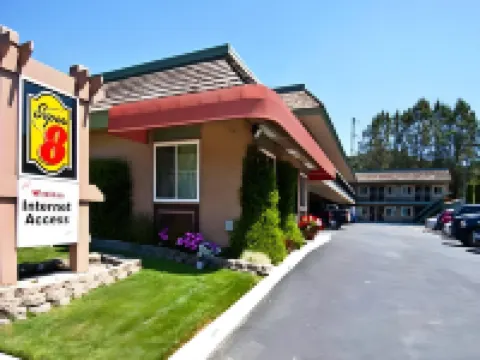 Super 8 by Wyndham Martinez Hotels in Martinez