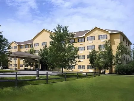 Ramada by Wyndham Saco/Old Orchard Beach Area