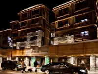 Hôtel Les Suites - Maison Bouvier Hôtels à proximité de : Le Lagon Tignes