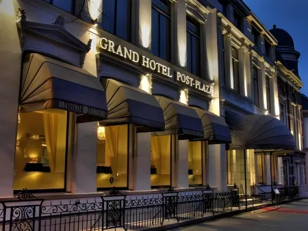 Post-Plaza Hotel & Grand Café Отели в г. Weidum
