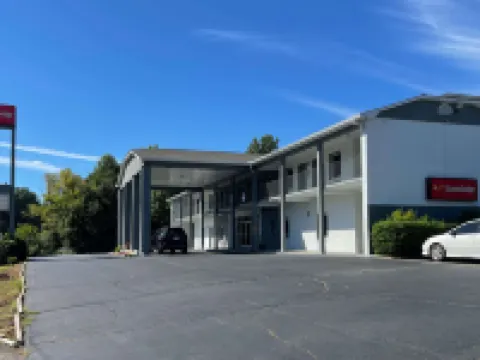 Econo Lodge Forest City Hotels in Forest City