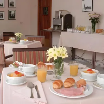 Hotel Alcántara Отели рядом с достопримечательностью «Здание Ла Адриатика»