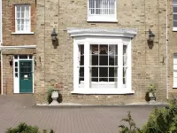 Beaufort Lodge - Central Location & Free Parking -  Privatzimmer