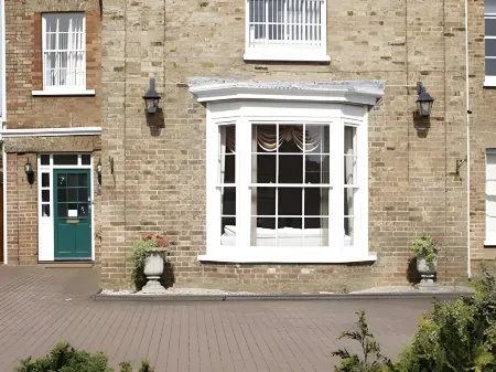 Beaufort Lodge - Central Location & Free Parking Отели в г. Стейплгров