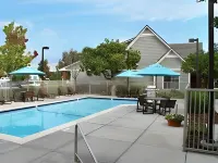 Residence Inn Milpitas Silicon Valley - プール