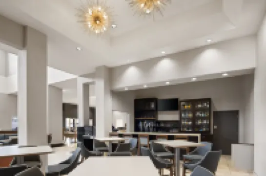 Holiday Inn & Suites ALBUQUERQUE AIRPORT by IHG
