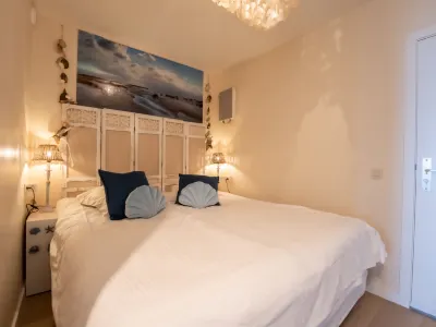 Pacific with Parking and Sea View Hotels in 