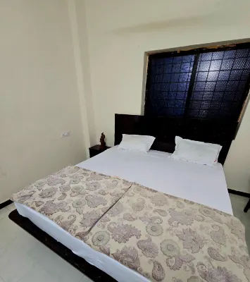 Parmeshwar lodge Hotel in zona Madina Masjid مدینہ مسجد