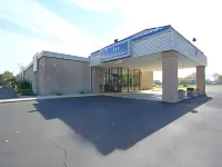 Days Inn & Suites by Wyndham Mt Pleasant Hotels in Mount Pleasant