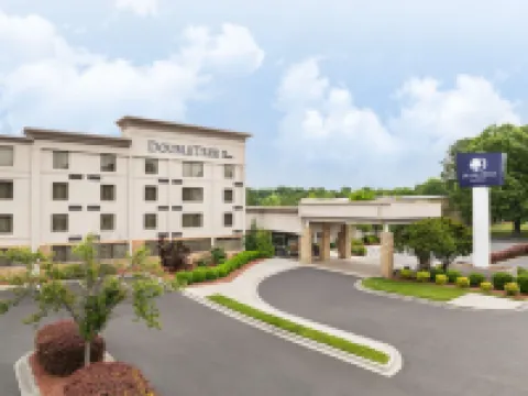 DoubleTree by Hilton Greensboro Airport Các khách sạn ở Greensboro