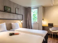 Hotel Ibis Paris-Gennevilliers. Hôtels à proximité de : E.Leclerc GENNEVILLIERS