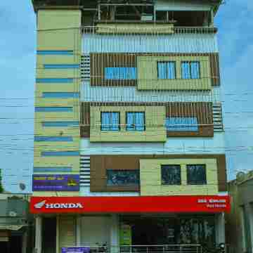 Royal Rock Inn Hotel Exterior