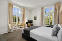 Quest Trinity House Hotels in 