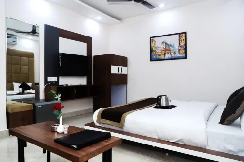 Hotel Vatika Palace Hotels in Itarsi