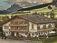 Hotel Christof Hoteles cerca de Lago di Braies