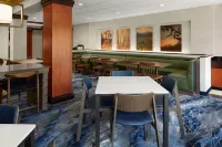Fairfield Inn & Suites Bedford - Desayuno