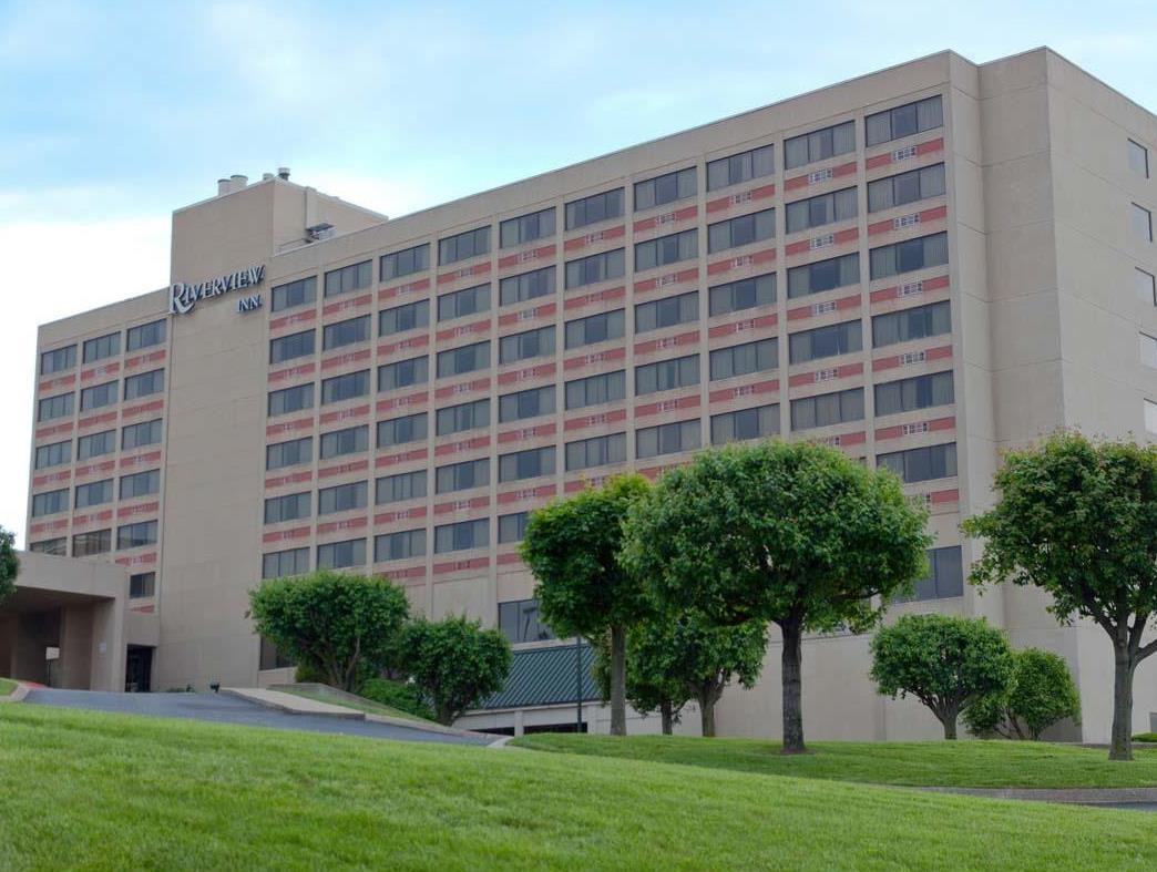 DoubleTree by Hilton Clarksville Riverview