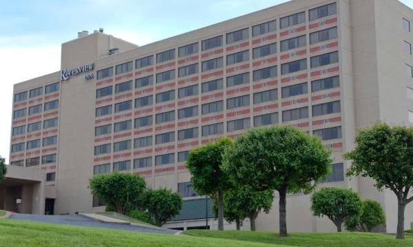 DoubleTree by Hilton Clarksville Riverview