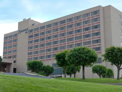 DoubleTree by Hilton Clarksville Riverview - bar