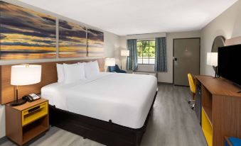 Days Inn & Suites by Wyndham Vicksburg