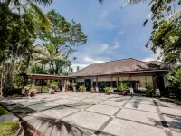 The Oxalis Regency Hotel Magelang Hotel dekat Griya Permata Garden C35 Sanden